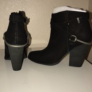 COPY - BRAND NEW! In box black Very Volatile booties!